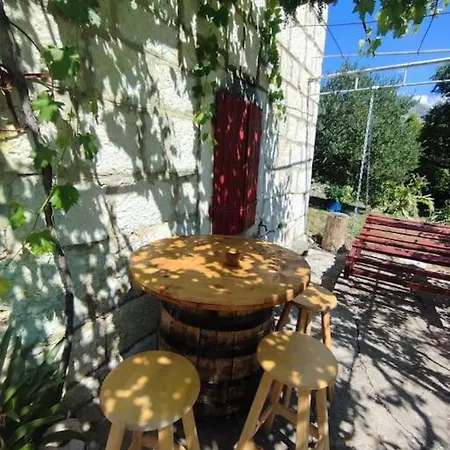 Old House Lapis- Pool, Hot Tub, Bbq Vakantiehuis Zadvarje